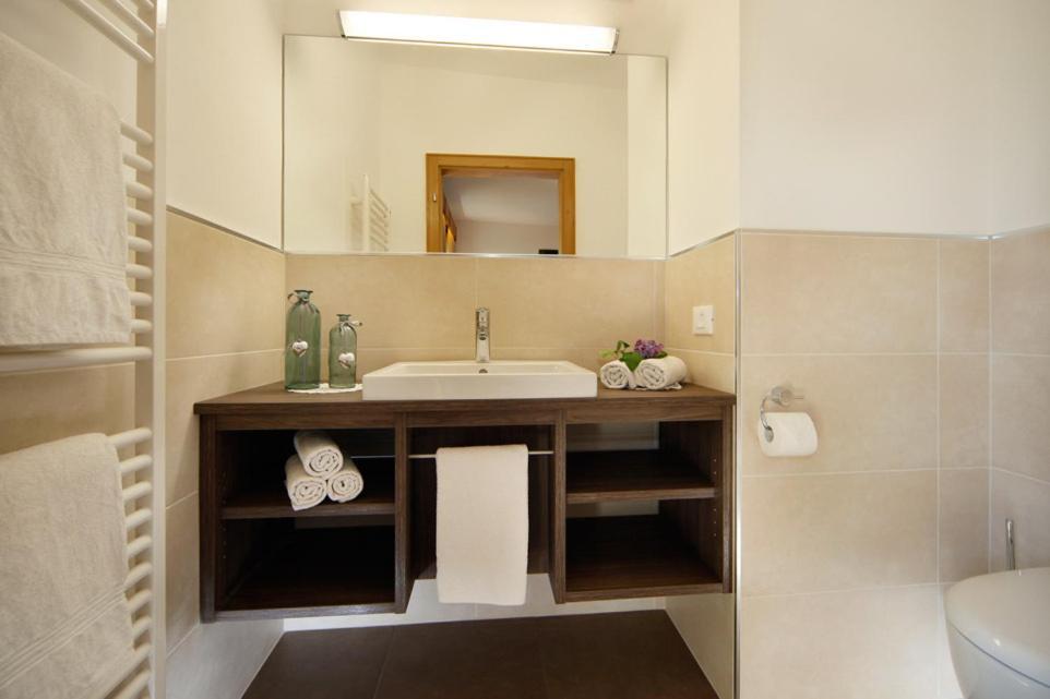 Biedermannhof Hotel Cermes Ngoại thất bức ảnh